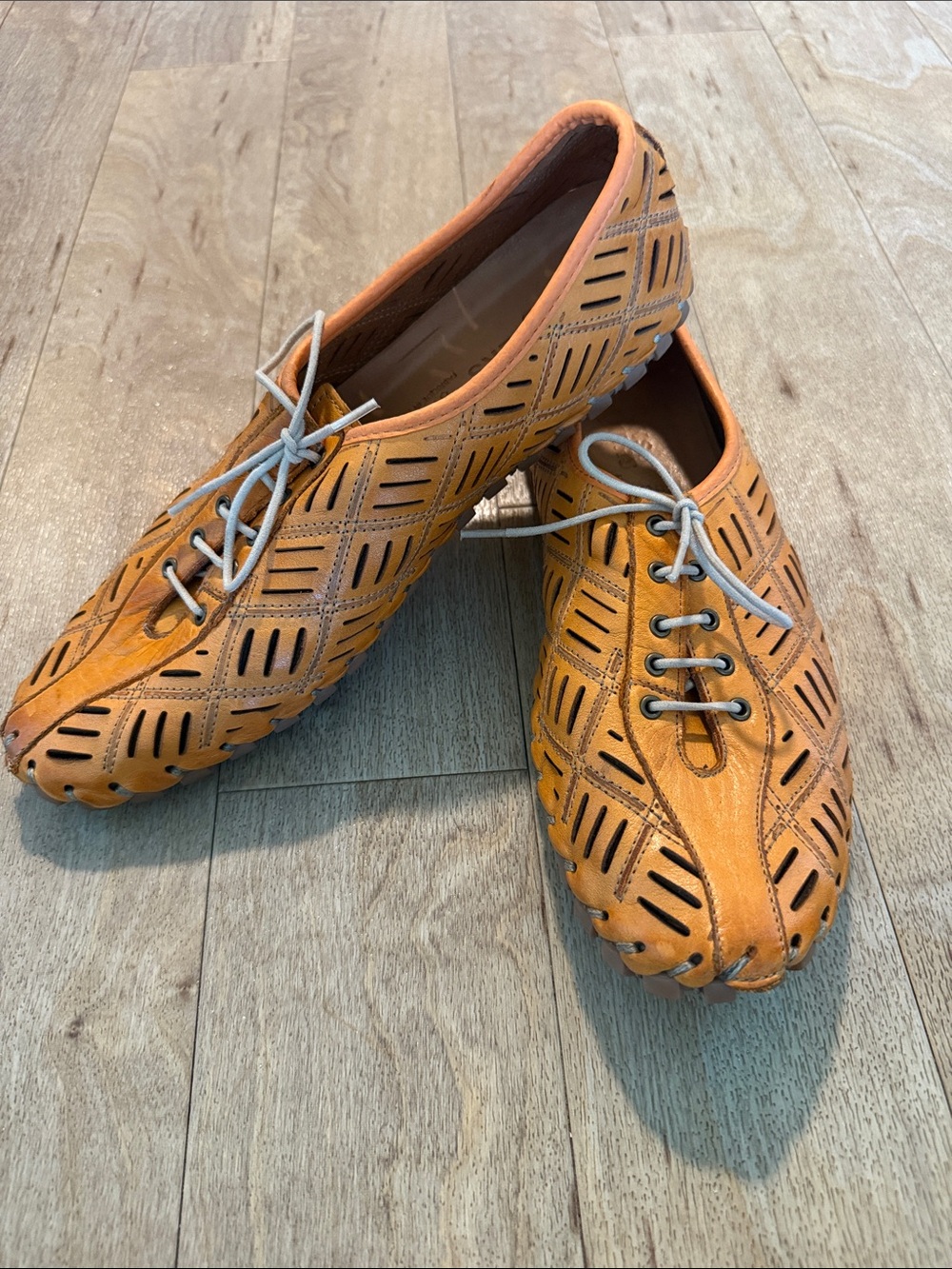 Volks Walkers Orange Genuine Leather Lace-Up Loafers Sz. 41
